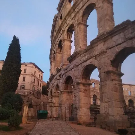 아파트 Colorita 풀라